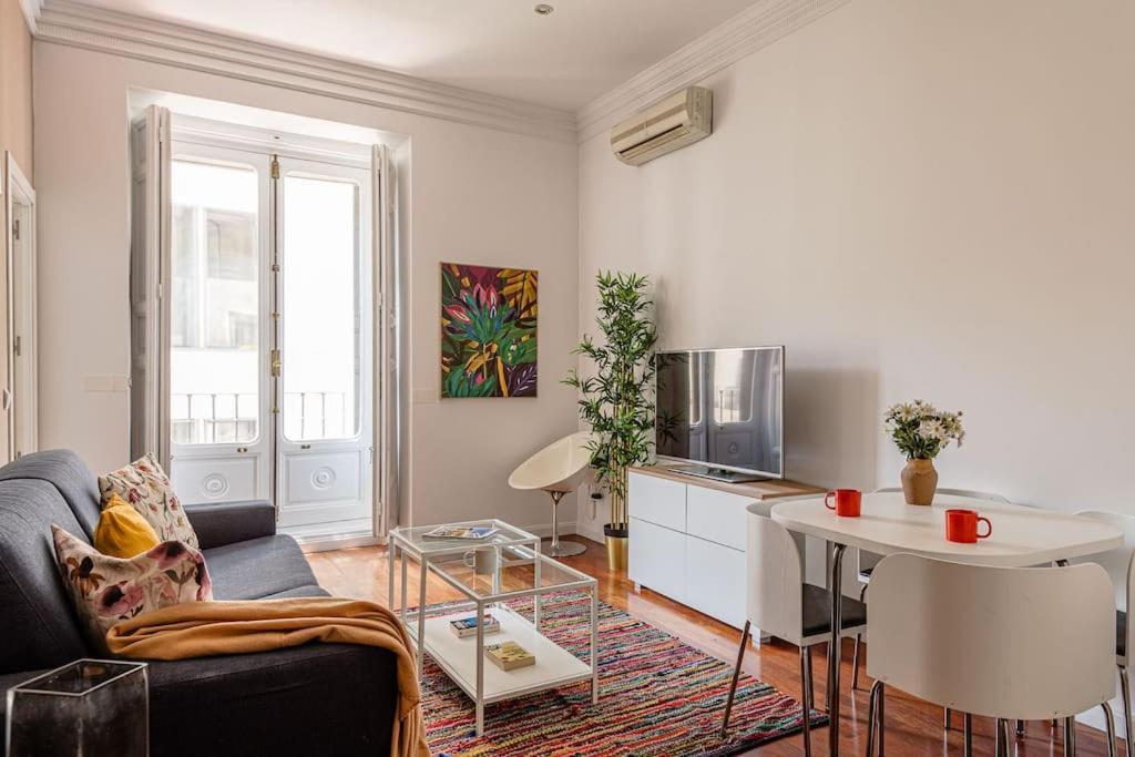 Bright Apartment In Gran Via With Balconies Inf2Iz3 Madrid Buitenkant foto